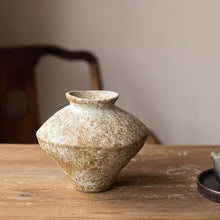 Load image into Gallery viewer, Coji flower vase