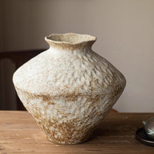 Load image into Gallery viewer, Coji flower vase