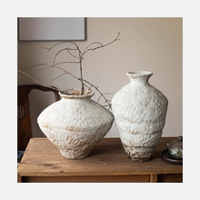 Load image into Gallery viewer, Coji flower vase