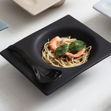 Load image into Gallery viewer, Newell soup plate