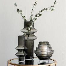 Load image into Gallery viewer, Noya glass vase