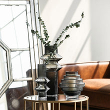 Load image into Gallery viewer, Noya glass vase