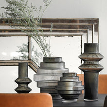 Load image into Gallery viewer, Noya glass vase