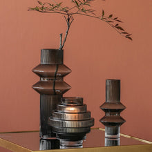 Load image into Gallery viewer, Noya glass vase