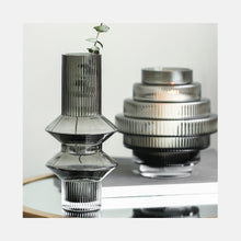Load image into Gallery viewer, Noya glass vase