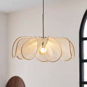 Jeta flower rattan chandelier