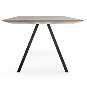 Hoha dining table