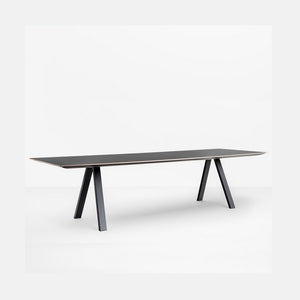 Hoha dining table